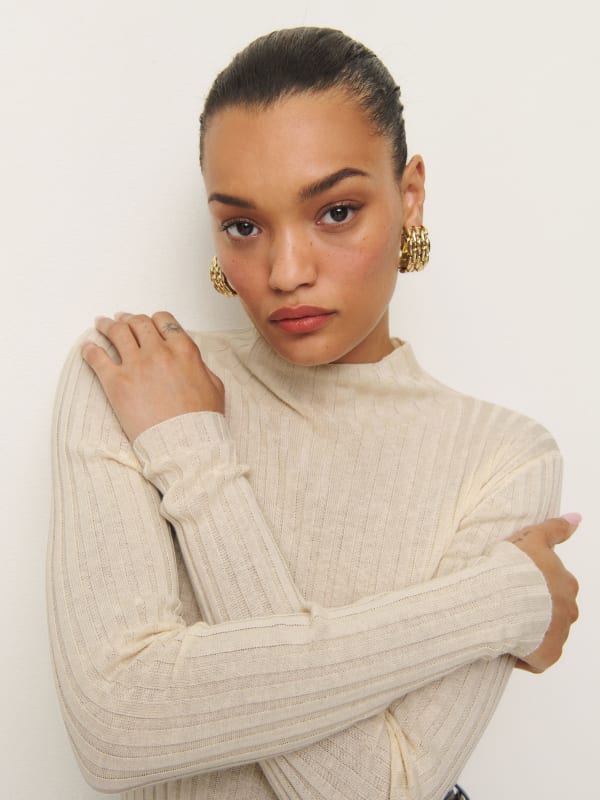 Cori Ribbed Turtleneck Sweater - Almond